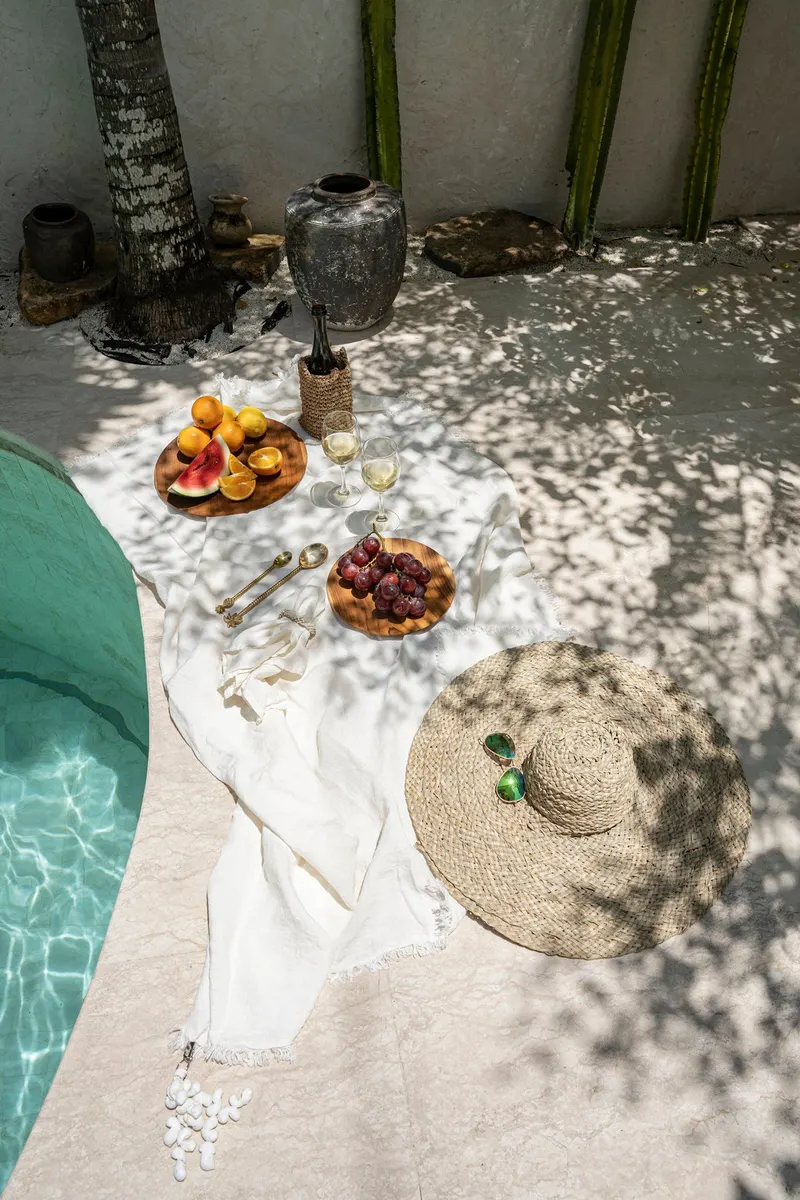 The Linen Tablecloth Leinentischdecke von Bazar Bizar, Größe 180 × 300 cm, Weiß, Ansicht 2