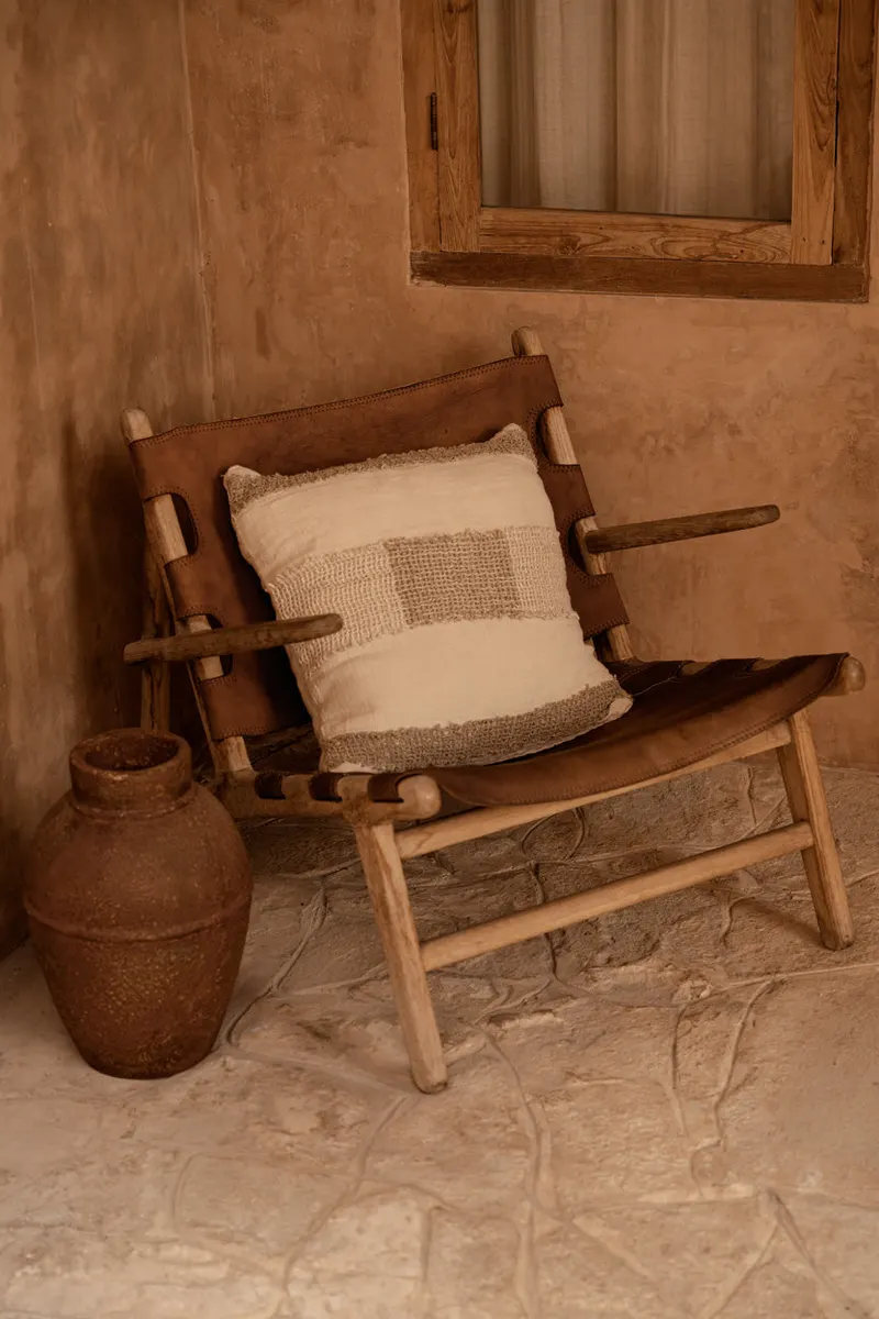 The Linen Threads Cushion Cover Kissenbezug aus Leinen von Bazar Bizar, Größe 50 × 50 cm, Weiß / Natur, Ansicht 3
