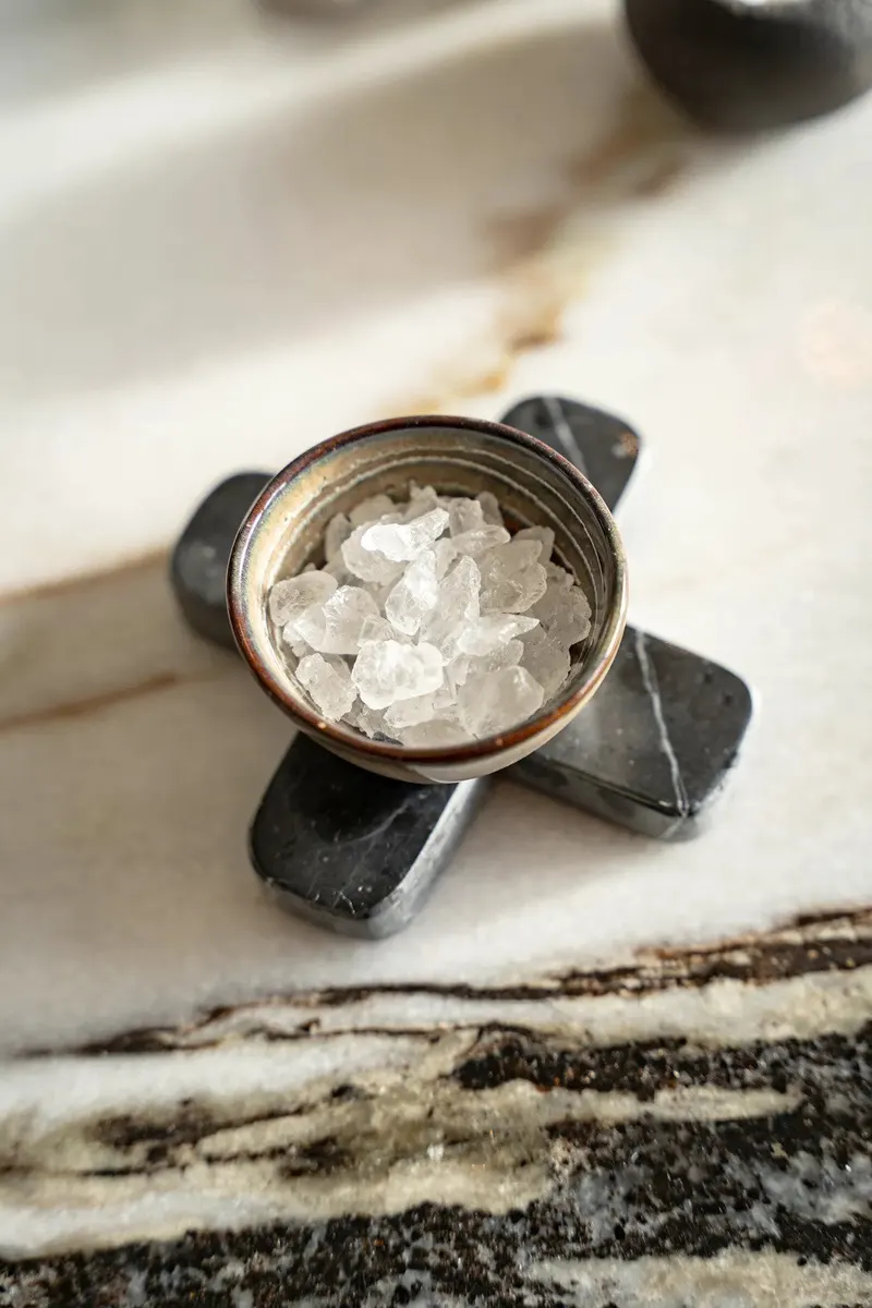 The Marble Pan Coaster Marmor-Untersetzer von Bazar Bizar, Größe 12 × 12 × 1 cm, Schwarz, Ansicht 3