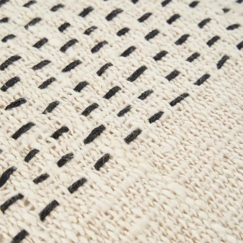 The Misty Cushion Cover Kissenbezug von Bazar Bizar, Größe 50 × 50 cm, Natur / Schwarz, Ansicht 5