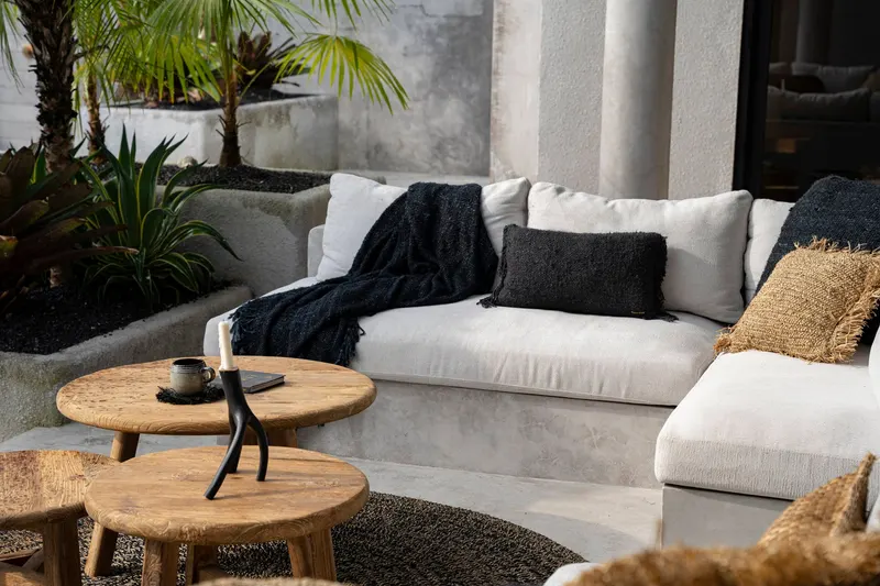 The Oh My Gee Cushion Cover Kissenbezug aus Baumwolle von Bazar Bizar, Größe 30 × 50 cm, Marineschwarz, Ansicht 2