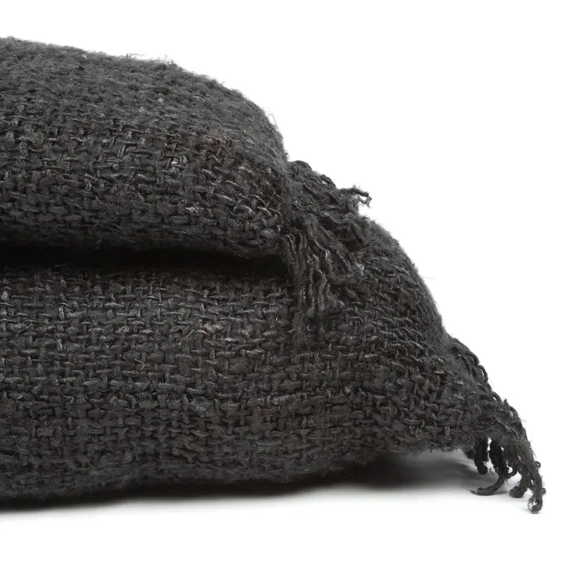 The Oh My Gee Cushion Cover Kissenbezug aus Baumwolle von Bazar Bizar, Größe 35 × 100 cm, Marineschwarz, Ansicht 5