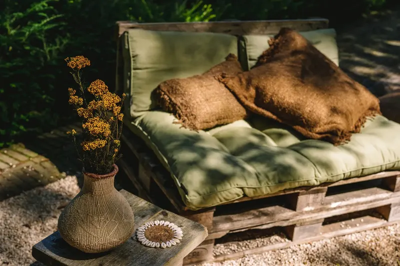 The Oh My Gee Cushion Cover Kissenbezug aus Baumwolle von Bazar Bizar, Größe 30 × 50 cm, Braun, Ansicht 3