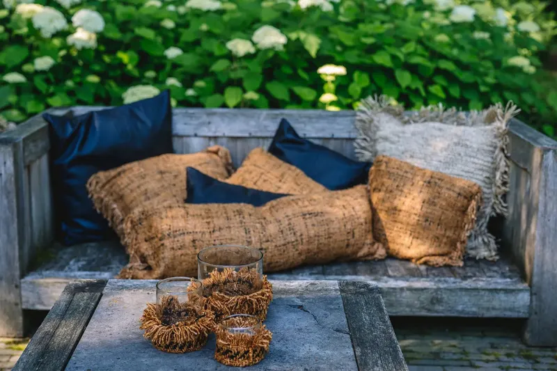 The Oh My Gee Cushion Cover Kissenbezug aus Baumwolle von Bazar Bizar, Größe 35 × 100 cm, Zimt-Schwarz, Ansicht 5