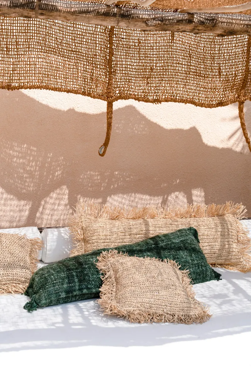 The Oh My Gee Cushion Cover Kissenbezug aus Baumwolle von Bazar Bizar, Größe 35 × 100 cm, Grün, Ansicht 8