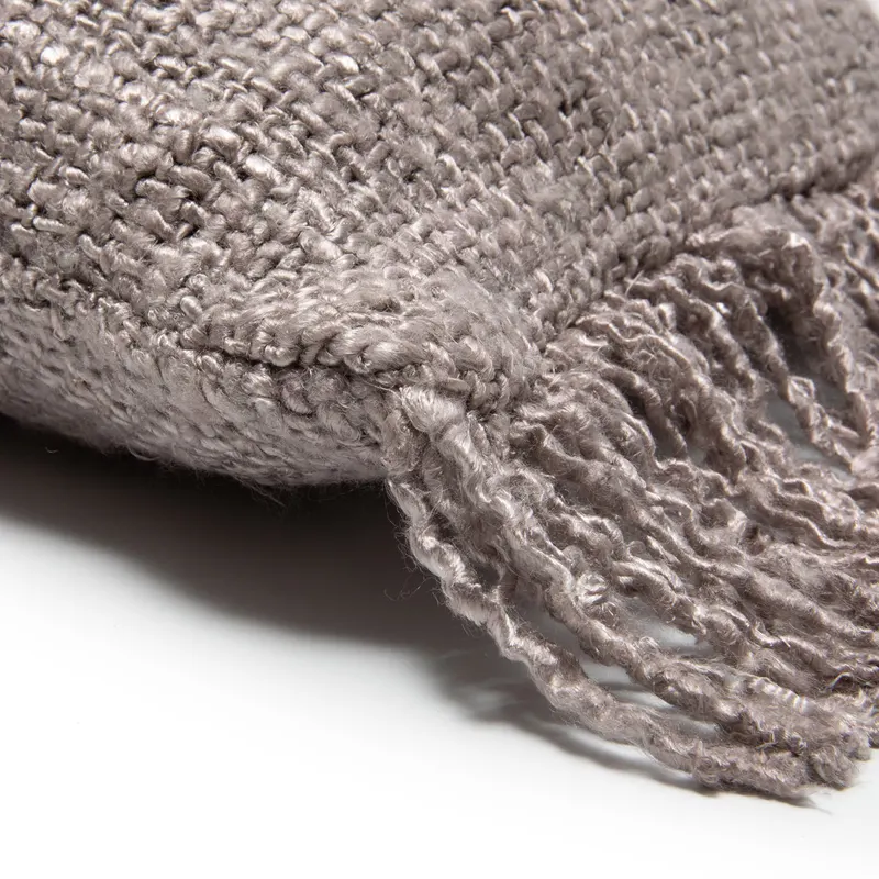 The Oh My Gee Cushion Cover Kissenbezug aus Baumwolle von Bazar Bizar, Größe 35 × 100 cm, Grau, Ansicht 3