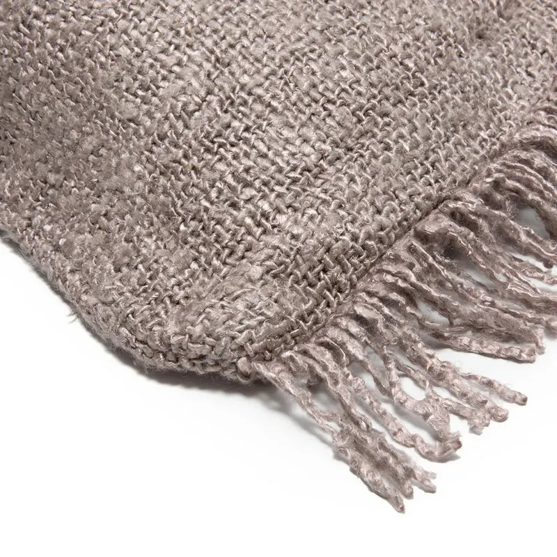 The Oh My Gee Cushion Cover Kissenbezug aus Baumwolle von Bazar Bizar, Größe 60 × 60 cm, Perlgrau, Ansicht 3