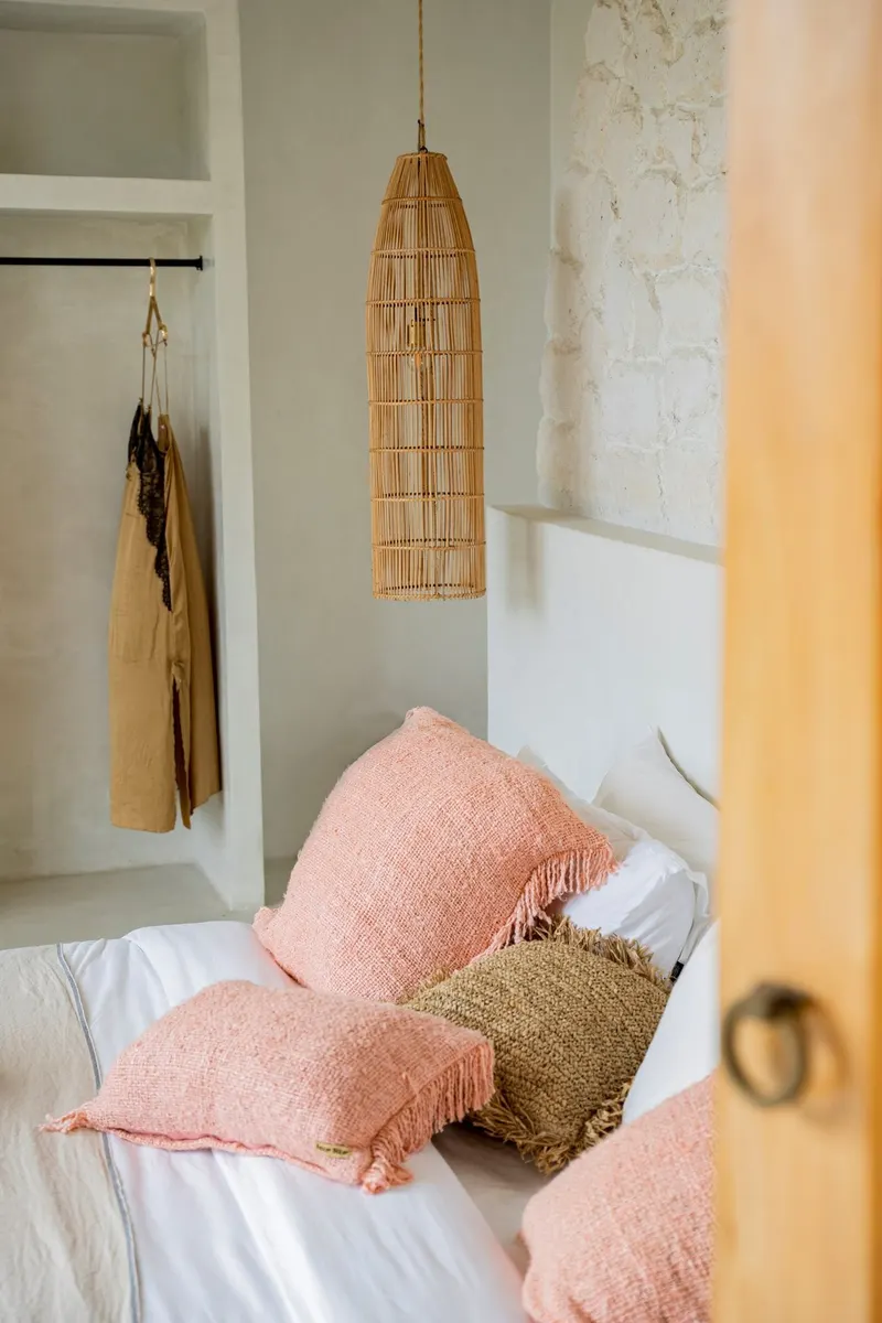 The Oh My Gee Cushion Cover Kissenbezug aus Baumwolle von Bazar Bizar, Größe 30 × 50 cm, Rosa, Ansicht 8