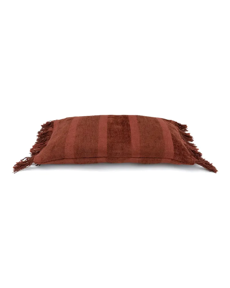 The Oh My Gee Cushion Cover Kissenbezug aus Samt von Bazar Bizar, Größe 30 × 50 cm, Burgunderrot, Ansicht 3