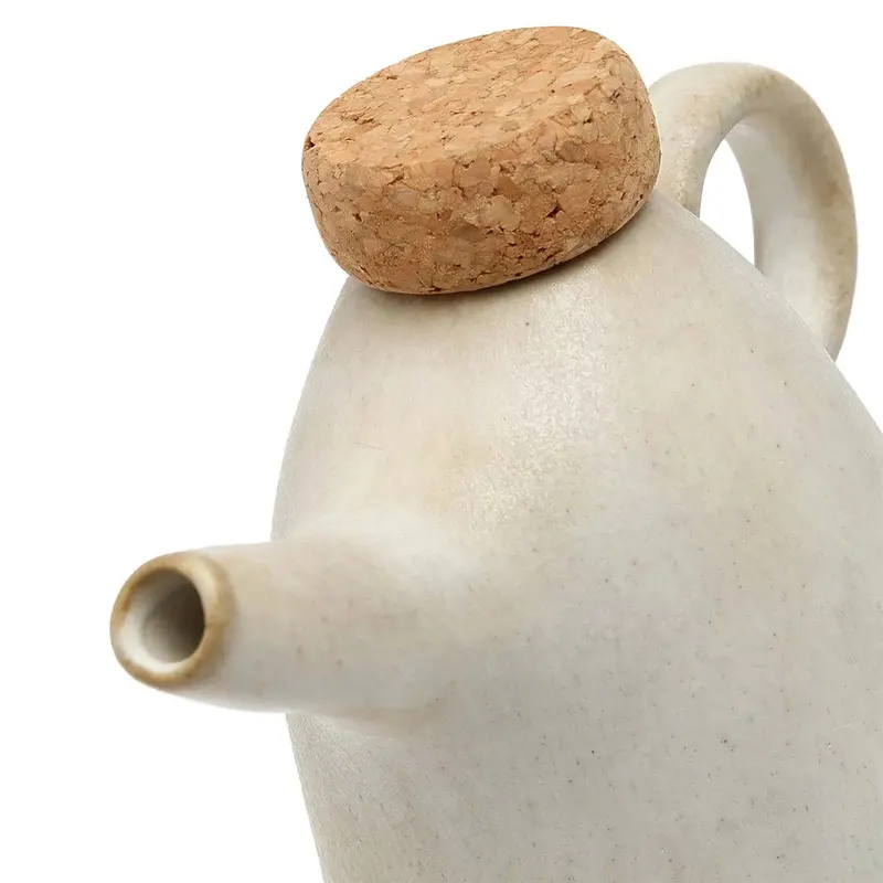 The Olive Oil Bottle N°78 Keramikflasche, Weiß von Bazar Bizar, Größe 14 × 8 × 19 cm, Ansicht 3