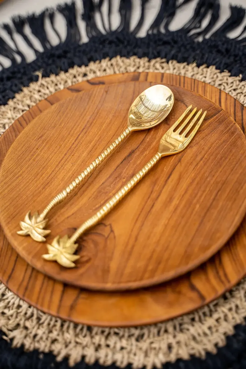 The Palm Tree Spoon Messinglöffel in Gold von Bazar Bizar, Größe 22 × 4 × 1 cm, Ansicht 3