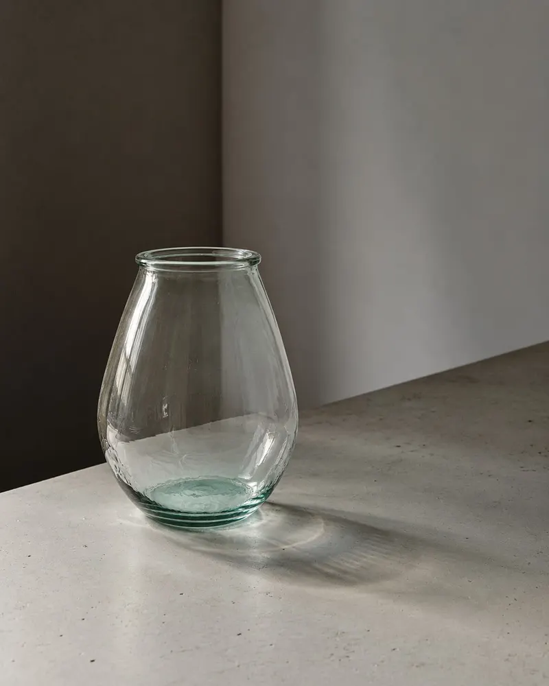 The Qiezi Vase, Vase aus Recyclingglas von Bazar Bizar, Größe M, Blau, Ansicht 2