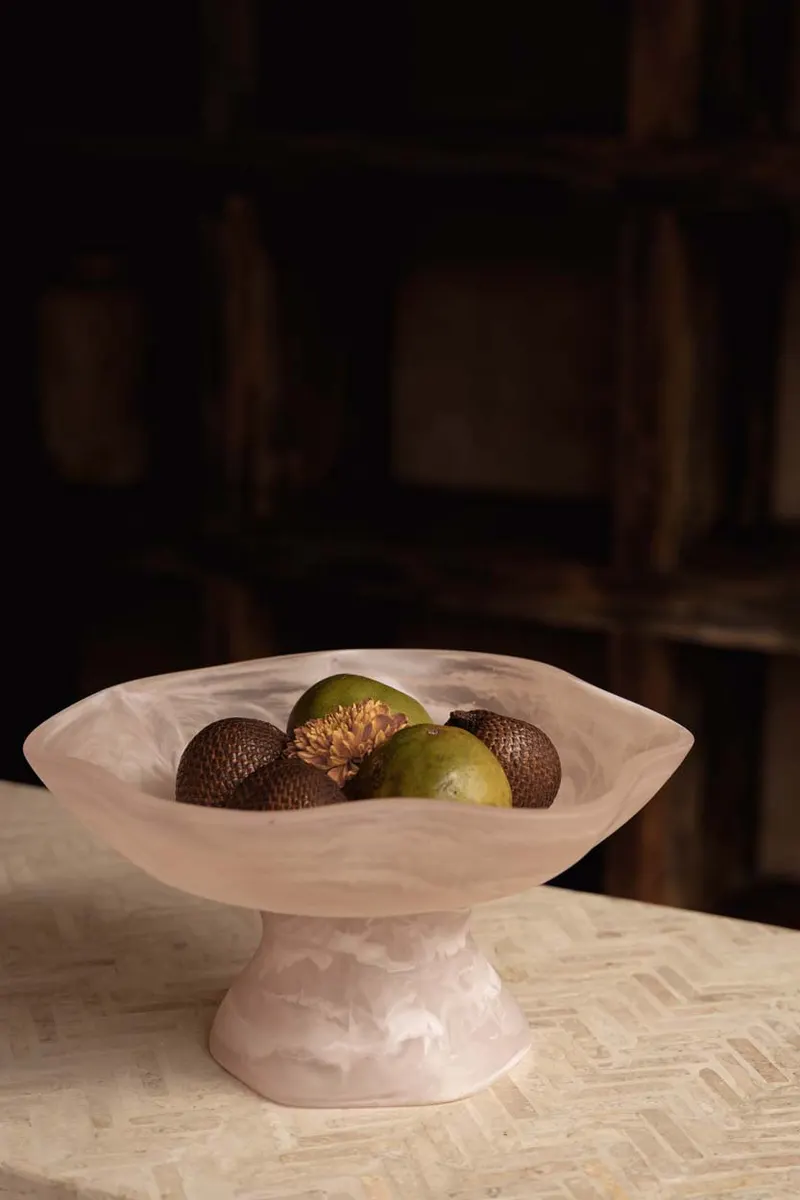 The Resin Organic Fruit Stand Servierständer aus Kunstharz von Bazar Bizar, Größe 27 × 27 × 15 cm, Rosa / Weiß, Ansicht 2
