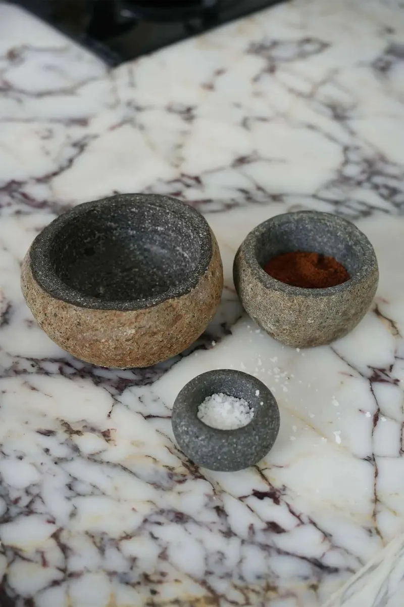 The River Stone Bowl Lavasteinschale von Bazar Bizar, Größe M, Schwarz, Ansicht 3