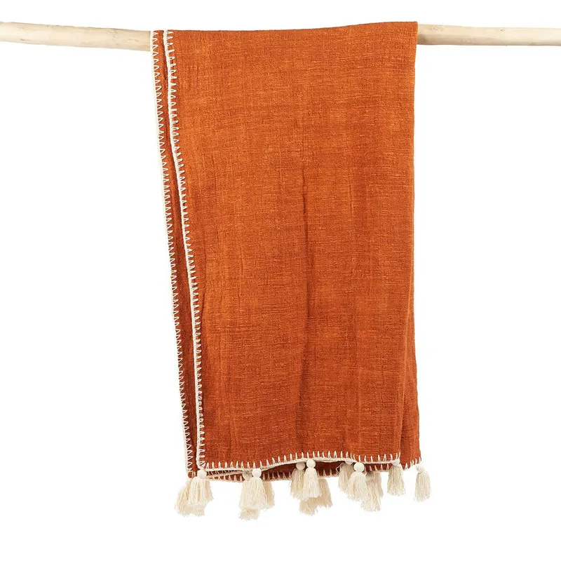 The Stitch Bed Throw Plaid aus Baumwolle von Bazar Bizar, Größe 246 × 126 cm, Terrakotta, Ansicht 7
