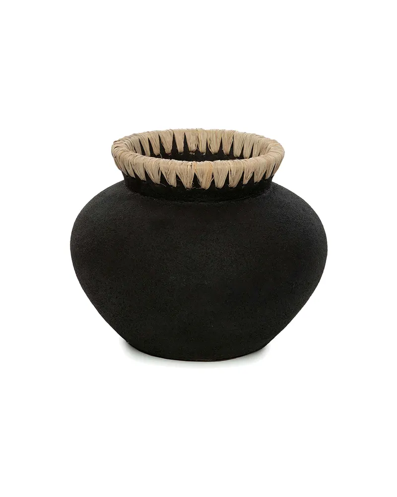 The Styly Vase, Terrakottavase mit Raffia von Bazar Bizar, Größe S, Schwarz / Natur, Ansicht 1