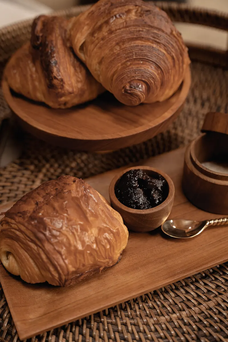 Tortenständer Teak Root Cake Dish, S, M und L von Bazar Bizar, Natur, Ansicht 2