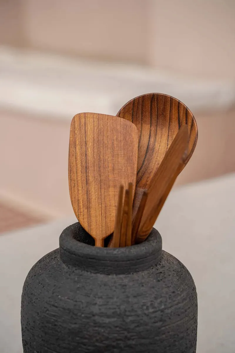 The Teak Root Spatula Küchenutensil aus Teakwurzelholz von Bazar Bizar, Größe 28 × 6 × 1 cm, Natur, Ansicht 3