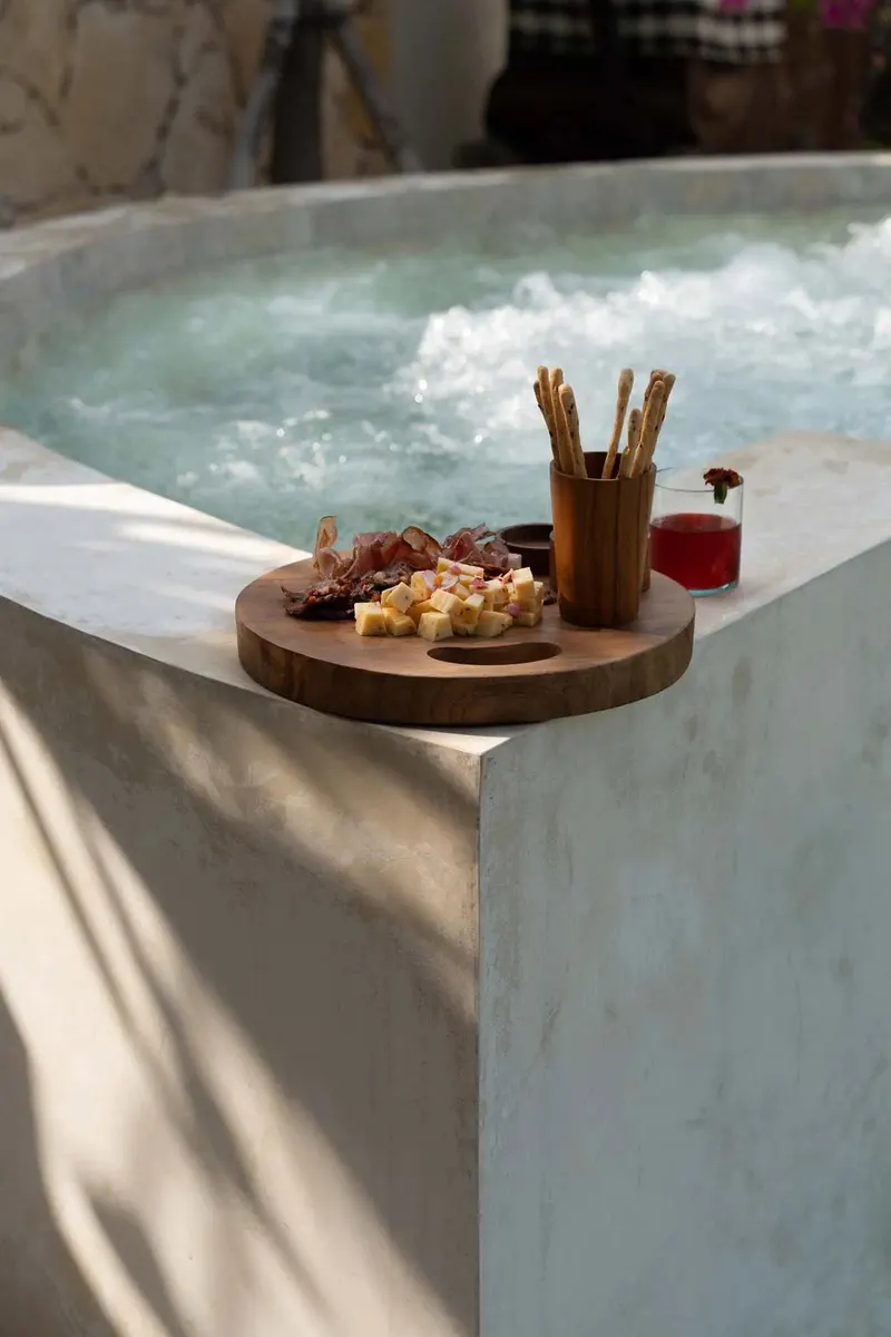 The Teak Root Tray Serviertablett aus Teakholz von Bazar Bizar, Größe S, Natur, Ansicht 3