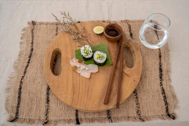 The Teak Root Tray Serviertablett aus Teakholz von Bazar Bizar, Größe S, Natur, Ansicht 6
