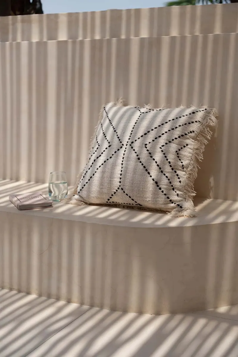 The Tribal Cushion Cover Kissenbezug von Bazar Bizar, Größe 50 × 50 cm, Natur / Schwarz, Ansicht 2