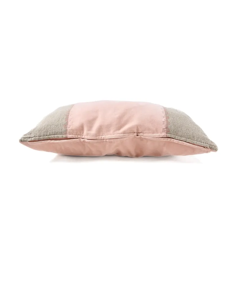 The Velvet Divorce Cushion Cover Kissenbezug aus Leinen und Samt von Bazar Bizar, Größe 30 × 50 cm, Natur / Rosa, Ansicht 2