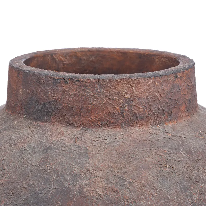 The Volcanic Vase, Vase aus Terrakotta von Bazar Bizar, Größe XXL, Burgunderrot, Ansicht 4