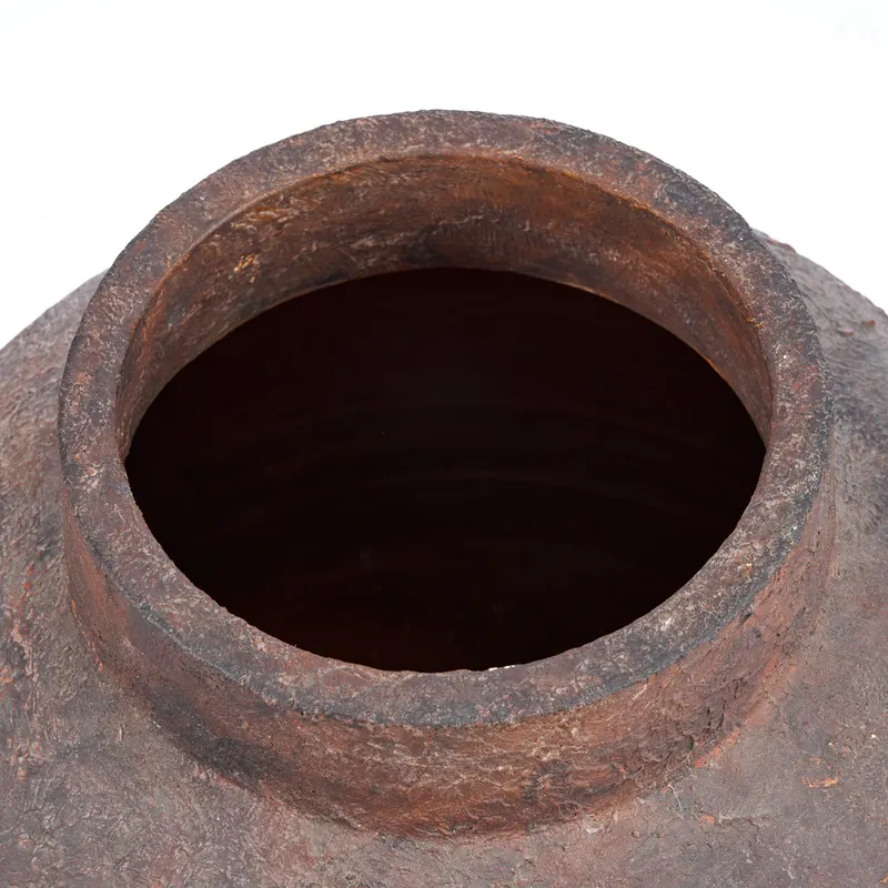 The Volcanic Vase, Vase aus Terrakotta von Bazar Bizar, Größe XXL, Burgunderrot, Ansicht 9