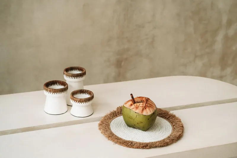 The Water Hyacinth Raffia Placemat, Platzset von Bazar Bizar, Größe 45 × 45 × 1 cm, Natur / Weiß, Ansicht 3