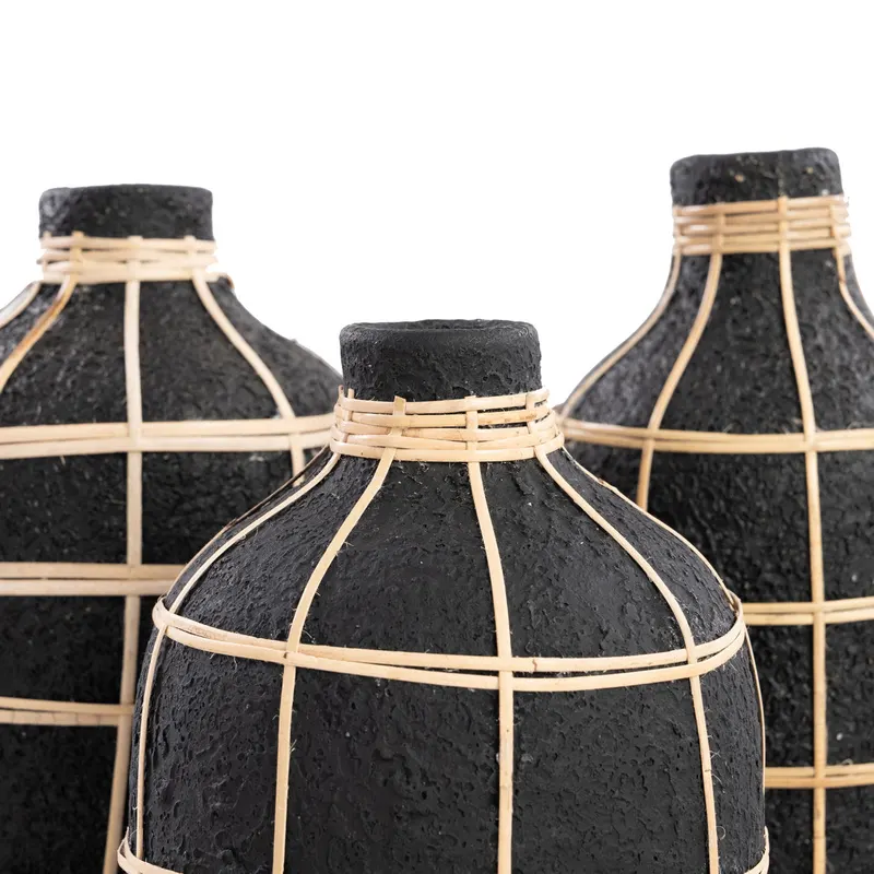The Whoopy Vase aus Terrakotta und Rattan von Bazar Bizar, Größe M, Schwarz / Natur, Ansicht 7