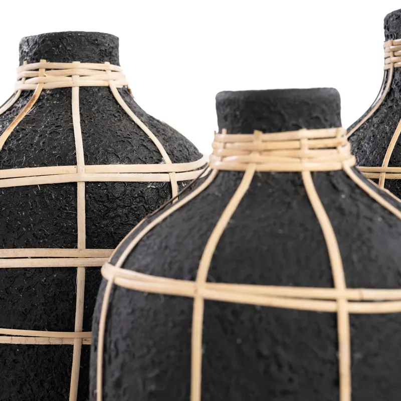 The Whoopy Vase aus Terrakotta und Rattan von Bazar Bizar, Größe S, Schwarz / Natur, Ansicht 4