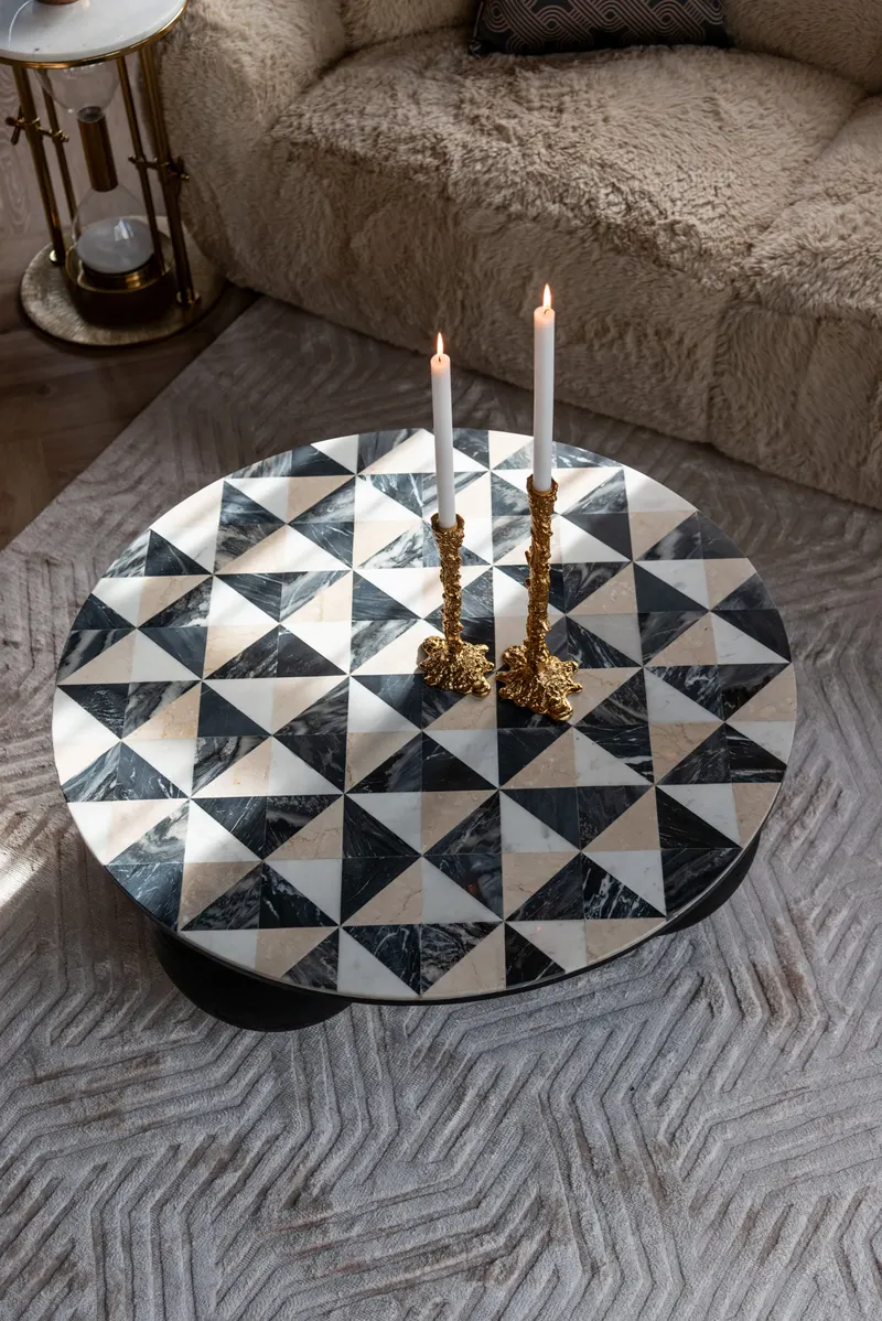 Beistelltisch Tempus, Goldfarben von Richmond Interiors, Wohnbeispiel 3, im Wohnraum