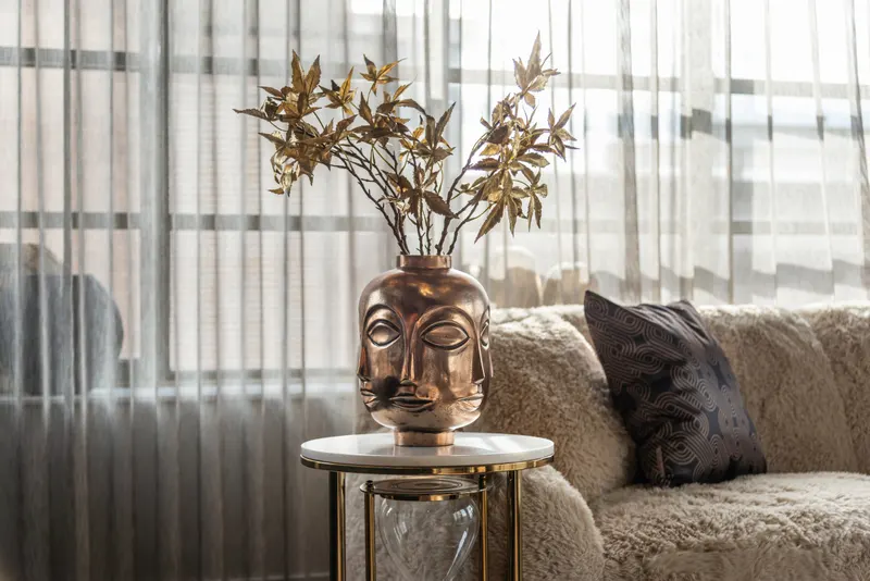 Beistelltisch Tempus, Goldfarben von Richmond Interiors, Wohnbeispiel 6, im Wohnraum