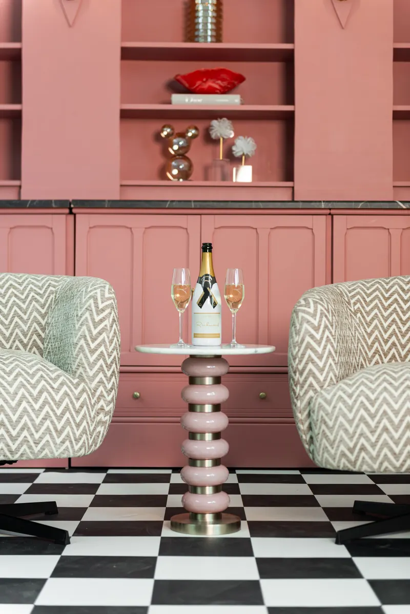 Beistelltisch Villeray, rosa von Richmond Interiors, Wohnbeispiel 3, im Wohnraum