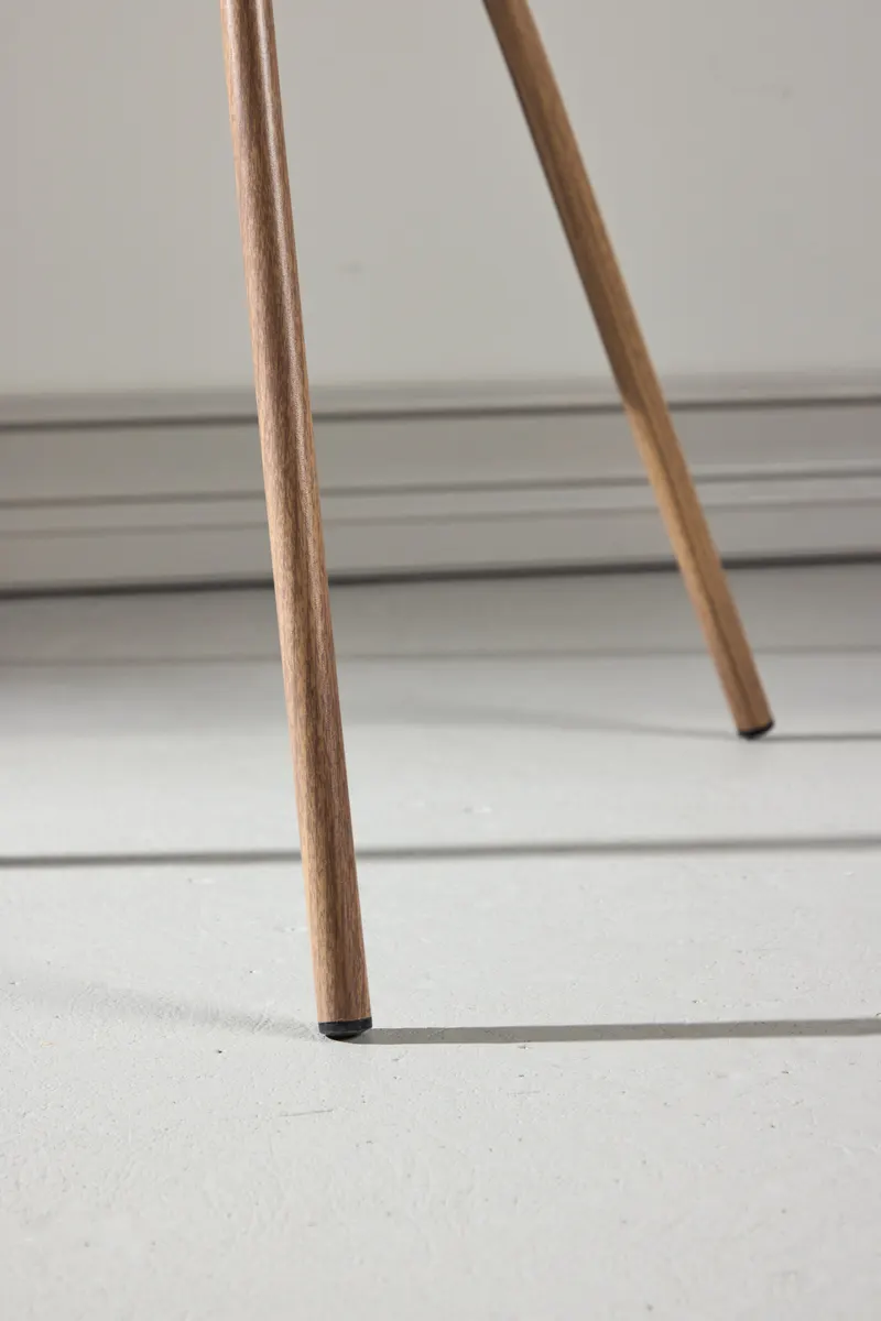 Berit Esszimmerstuhl mit Stoffbezug in Beige, Gestell Walnuss, Polyester-Samt, im Wohnraum, Ansicht 2