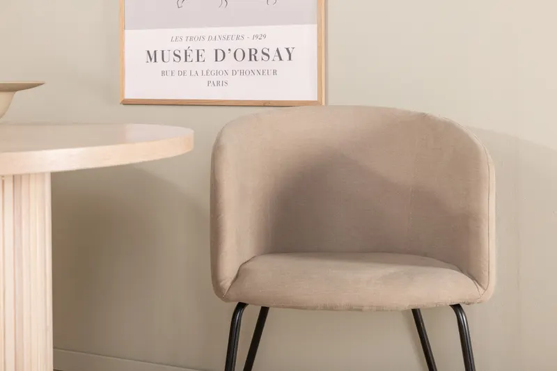 Bianca & Berit Essgruppe mit ovalem Esstisch und 4 gepolsterten Stühlen in Whitewash, Beige, Gestell Schwarz, im Wohnraum, Ansicht 4