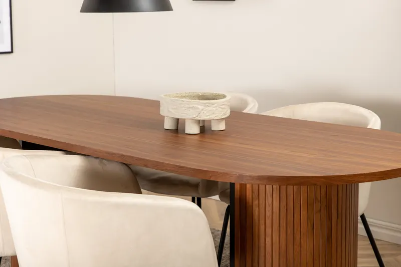 Bianca & Berit Essgruppe mit ovalem Esstisch und 4 gepolsterten Stühlen in Walnuss, Beige, Gestell Schwarz, im Wohnraum, Ansicht 6