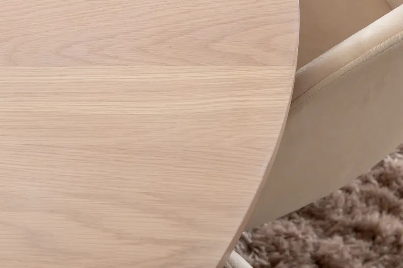 Bianca & Berit Essgruppe mit rundem Esstisch und 4 gepolsterten Stühlen in Whitewash, Beige, Gestell Schwarz, im Wohnraum, Ansicht 4