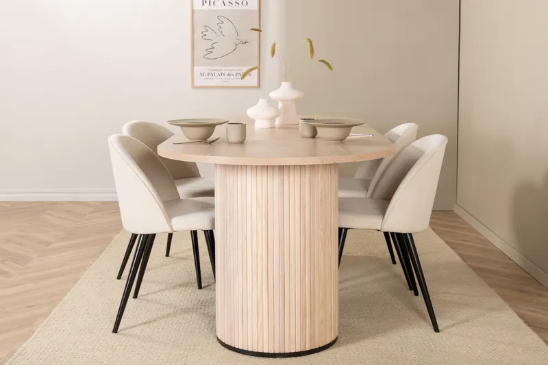 Bianca & Velvet Essgruppe mit ovalem Esstisch und vier Velvet Polsterstühlen in Whitewash, Beige, Gestell Schwarz, im Wohnraum, Ansicht 1