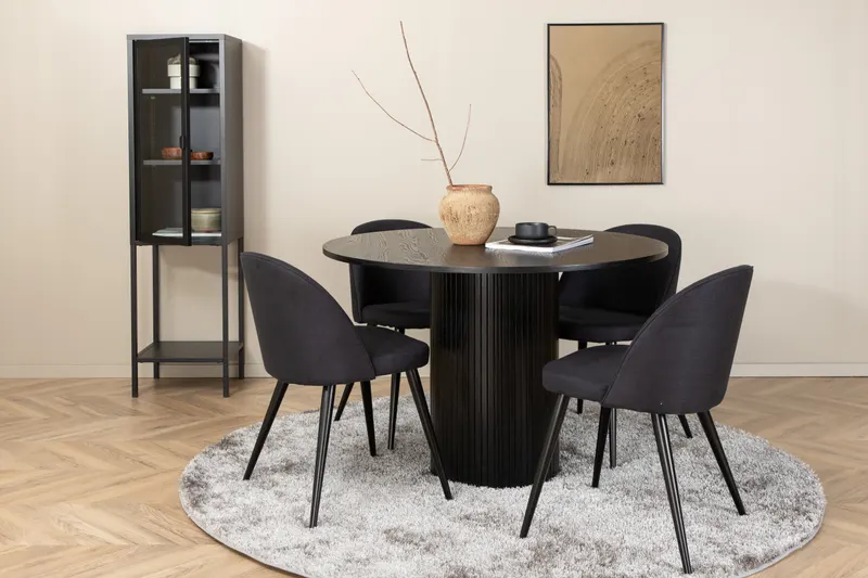 Bianca & Velvet Essgruppe mit rundem Esstisch und vier Velvet Polsterstühlen in Schwarz, im Wohnraum, Ansicht 1