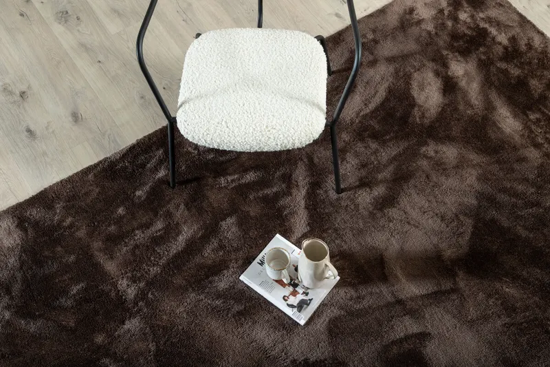 Blanca Teppich aus Polyester in 300 × 200 cm, Braun, im Wohnraum, Ansicht 4