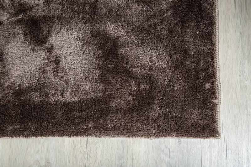 Blanca Teppich aus Polyester in 300 × 200 cm, Braun, im Wohnraum, Ansicht 6