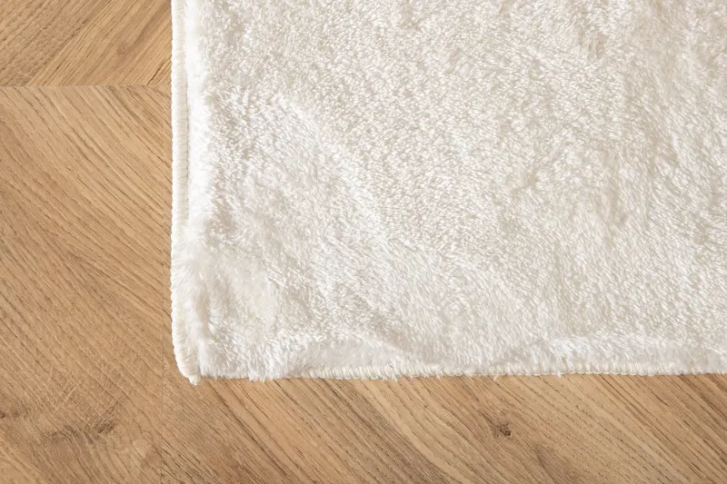 Blanca Teppich aus Polyester in 300 × 200 cm, Weiß, im Wohnraum, Ansicht 6