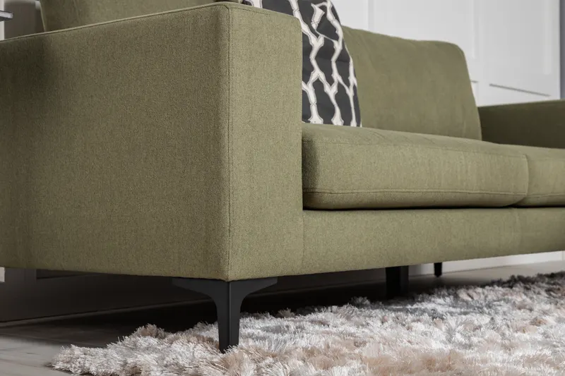 Bolero 3er Sofa mit breiten Armlehnen in Grün, Gestell Schwarz, Polyester, im Wohnraum, Ansicht 5