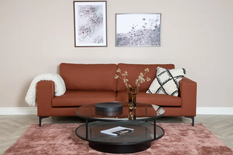 Bolero 3er Sofa mit breiten Armlehnen in Rot, Gestell Schwarz, Polyester, im Wohnraum, Ansicht 1