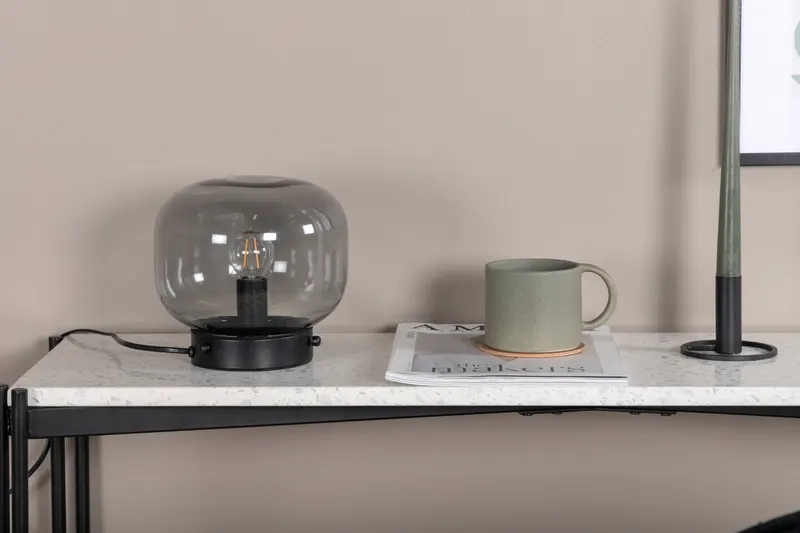 Bollonelie kleine Tischlampe mit rauchfarbenem Schirm in Schwarz, im Wohnraum, Ansicht 1