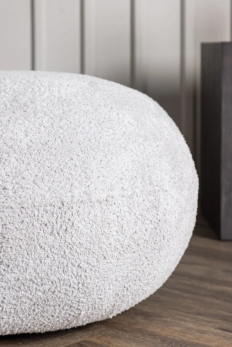 Bologna runder Pouf aus Teddystoff, im Wohnraum, Ansicht 2