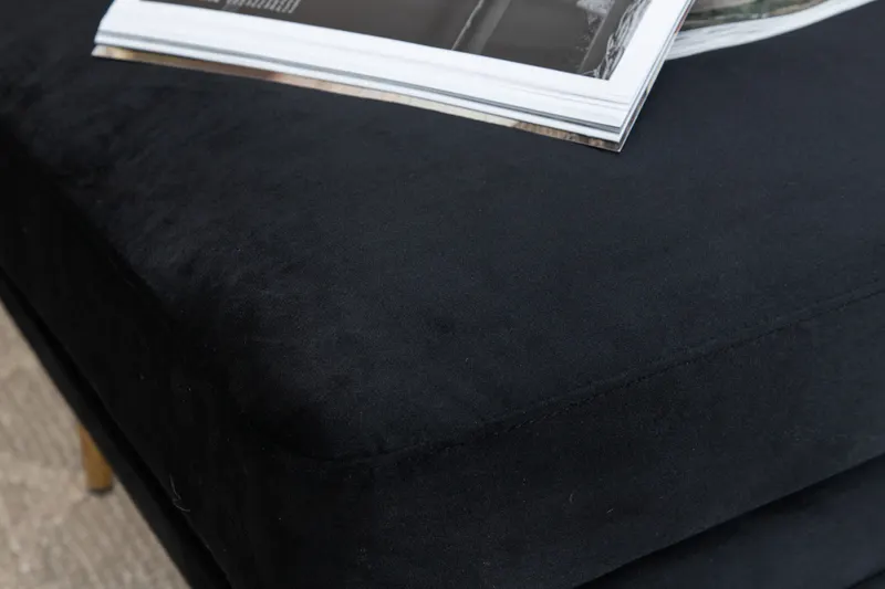 Boom eckiger Fußhocker mit Sitzkissen in Schwarz, Gestell Gold, Polyester-Samt, im Wohnraum, Ansicht 6