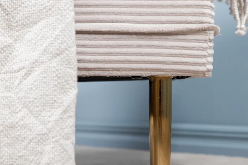 Boom eckiger Fußhocker mit Sitzkissen in Beige, Gestell Gold, Polyester-Cord, im Wohnraum, Ansicht 7