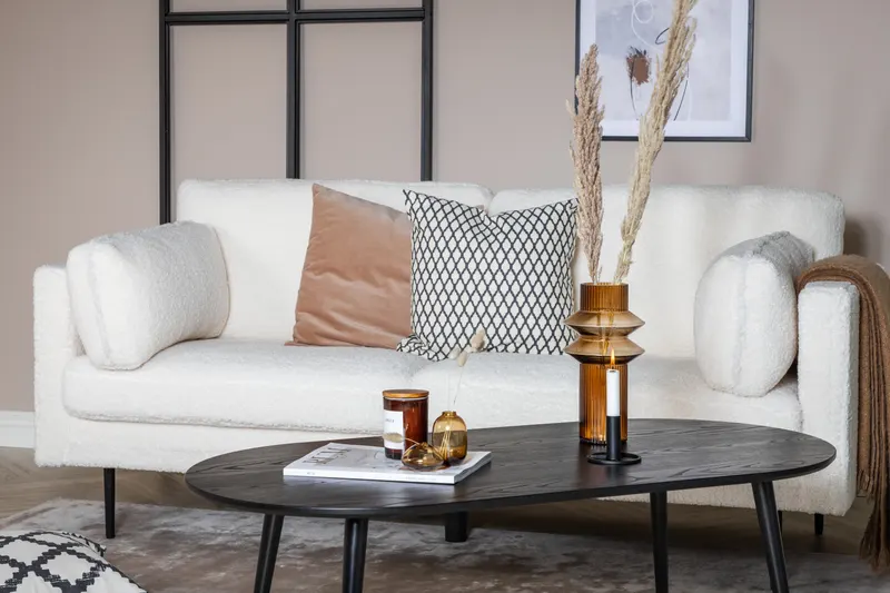 Boom Sofa mit Stahlbeinen in Weiß, Gestell Schwarz, Polyester-Teddystoff, im Wohnraum, Ansicht 2
